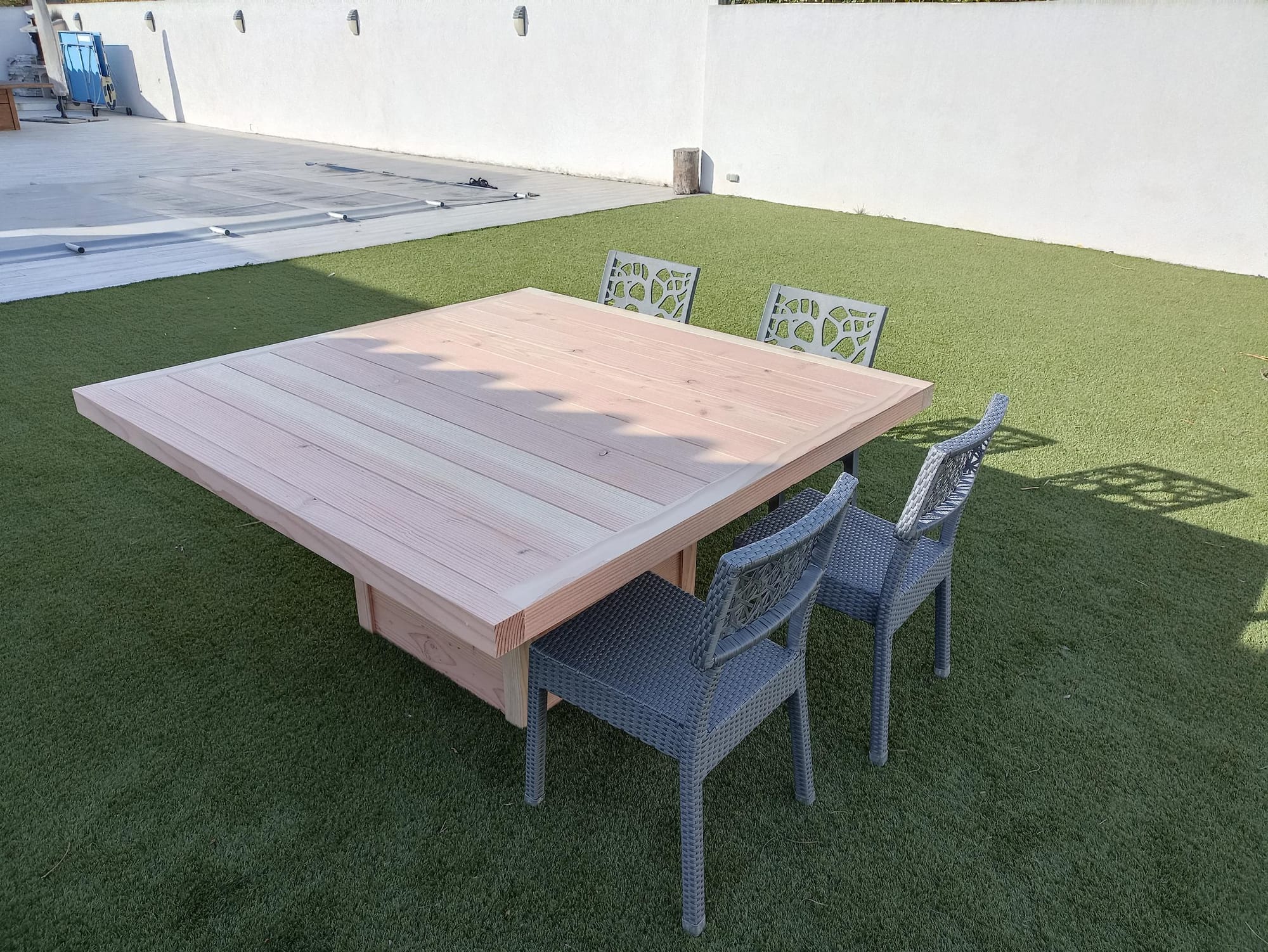 fabrication sur mesure table de jardin en bois douglas tarif 650€