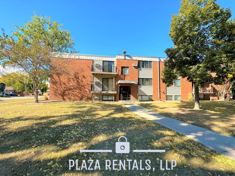 222 S Greenwood St - Apartments - plaza-rentals.com