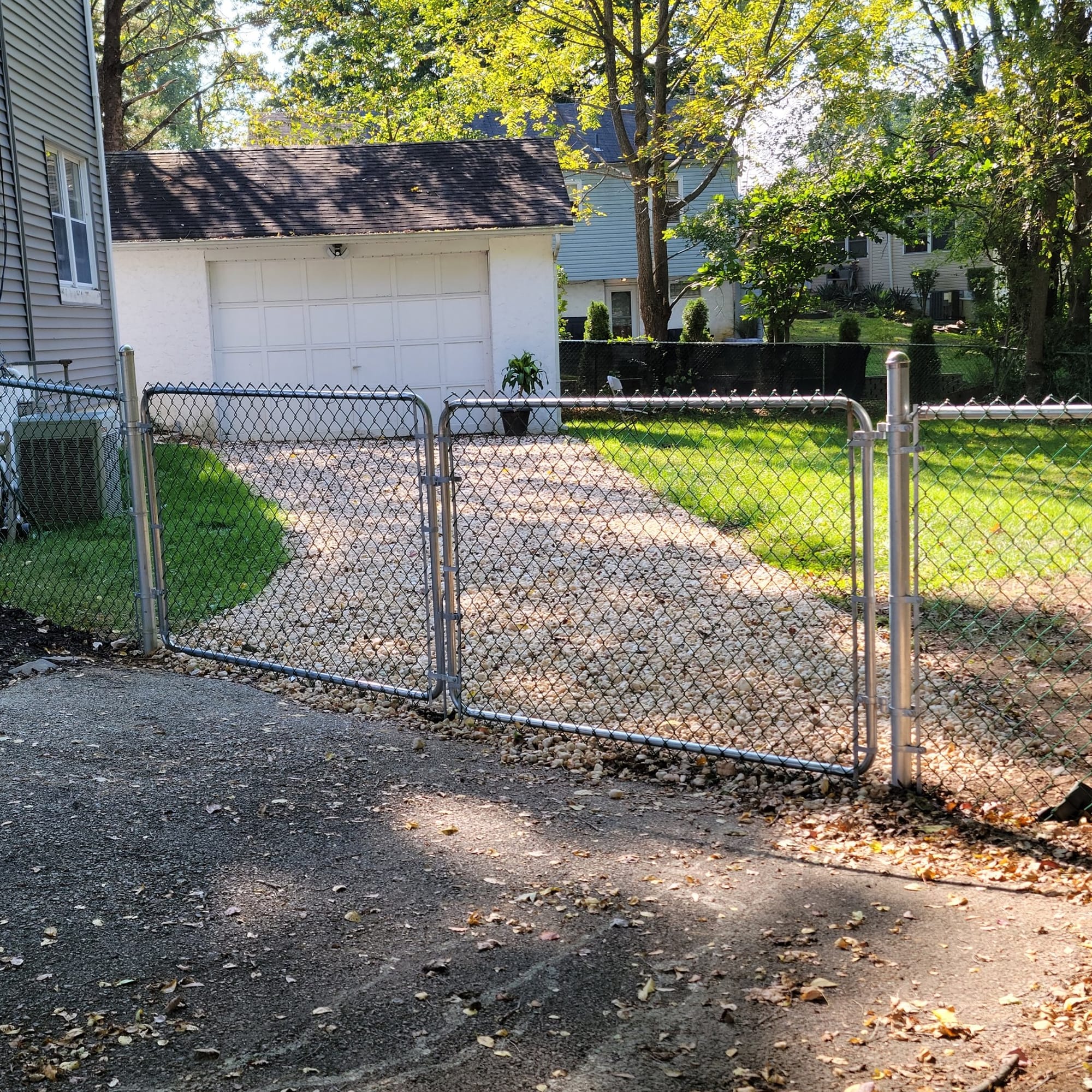 Best fence company contractor in Bristol PA, Levittown PA, Yardley PA.