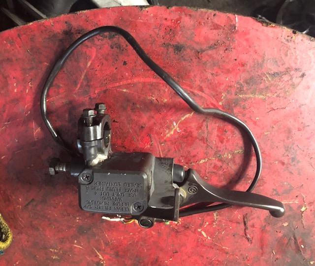 2005 Bombardier SkiDoo GTX 500SS, brake master cylinder