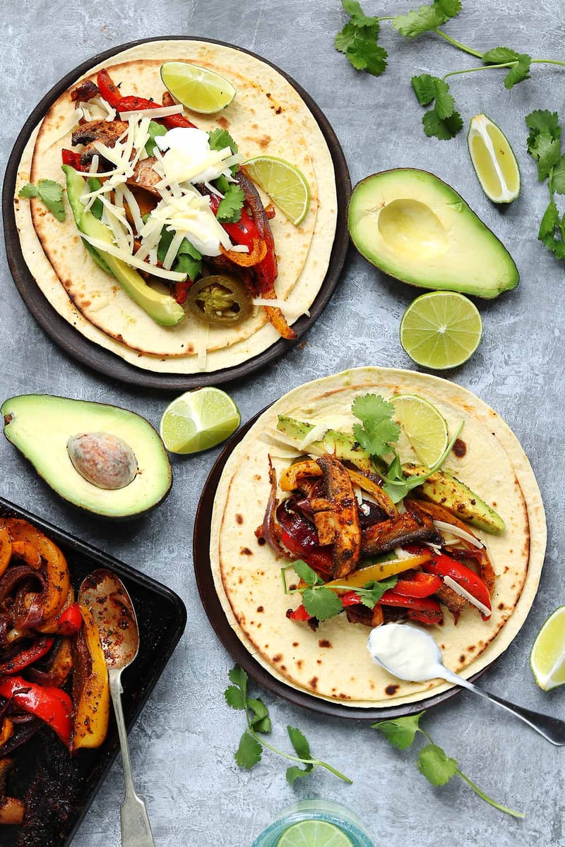 Grilled Chicken Fajitas - FoodLoveKitchen