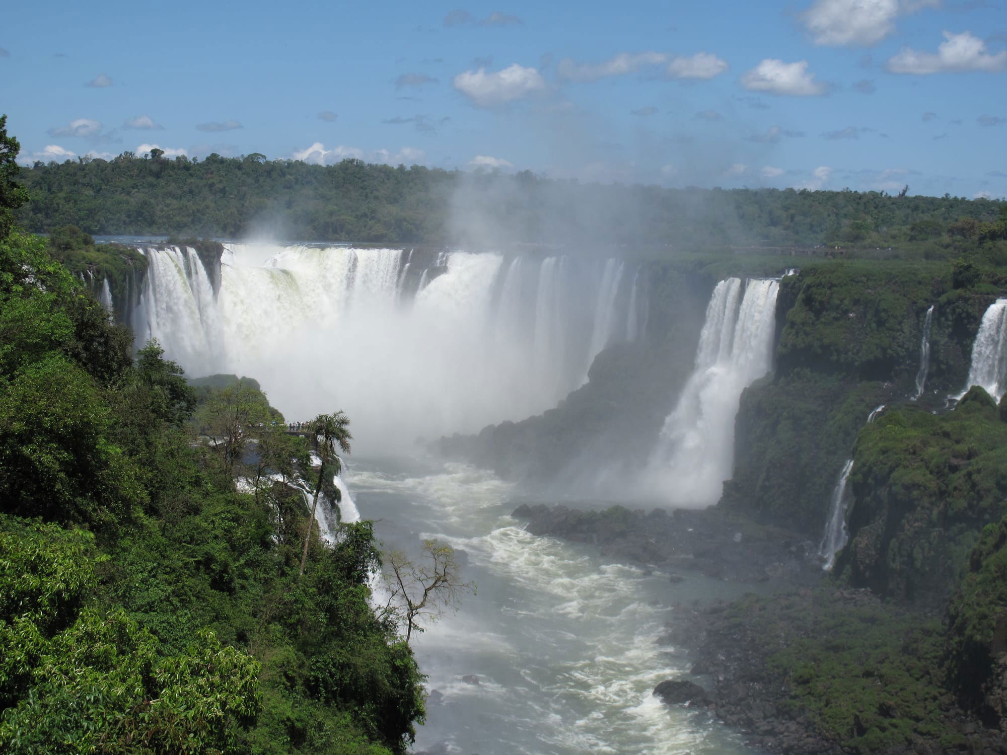 Iguasso Falls