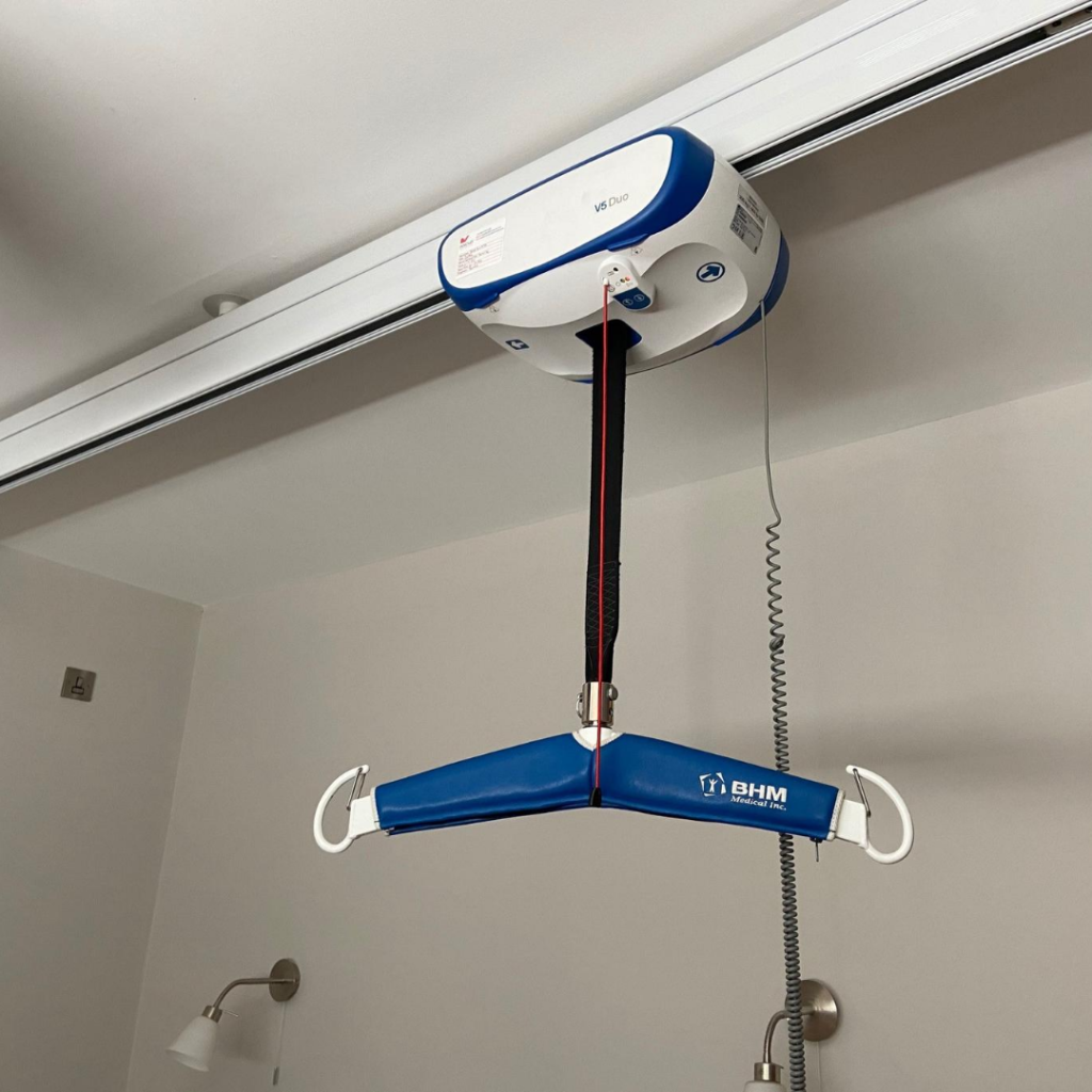 Arjo Huntleigh Voyager Duo ceiling track lift $2800.00