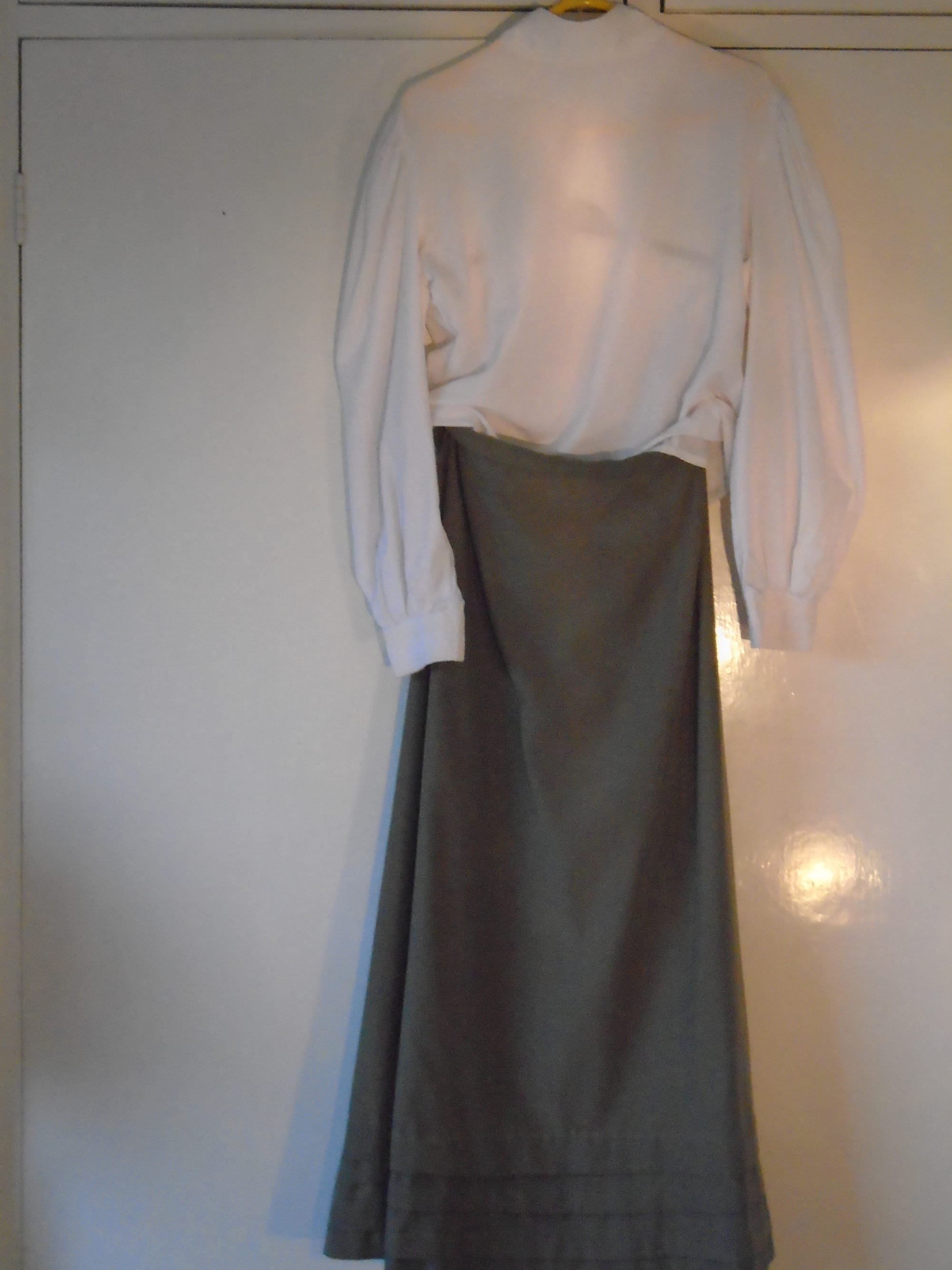 1035 Edwardian Skirt & Blouse