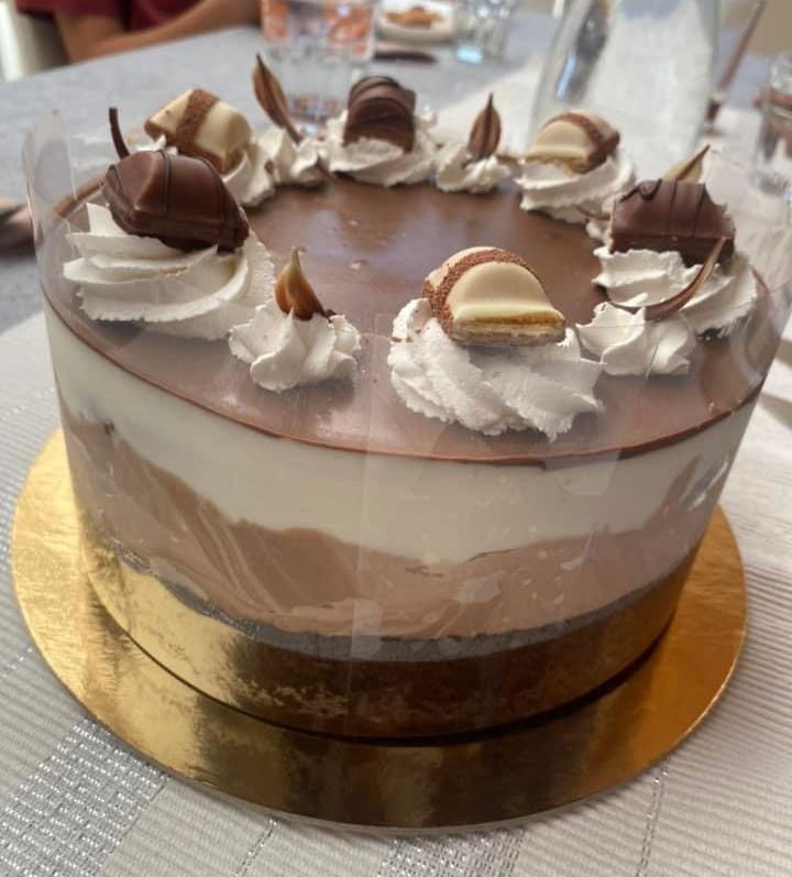 Kinder Bueno torta