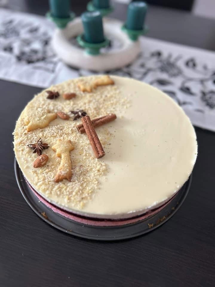 Erdei gyümölcsös joghurt mousse torta - A pillanat íze
