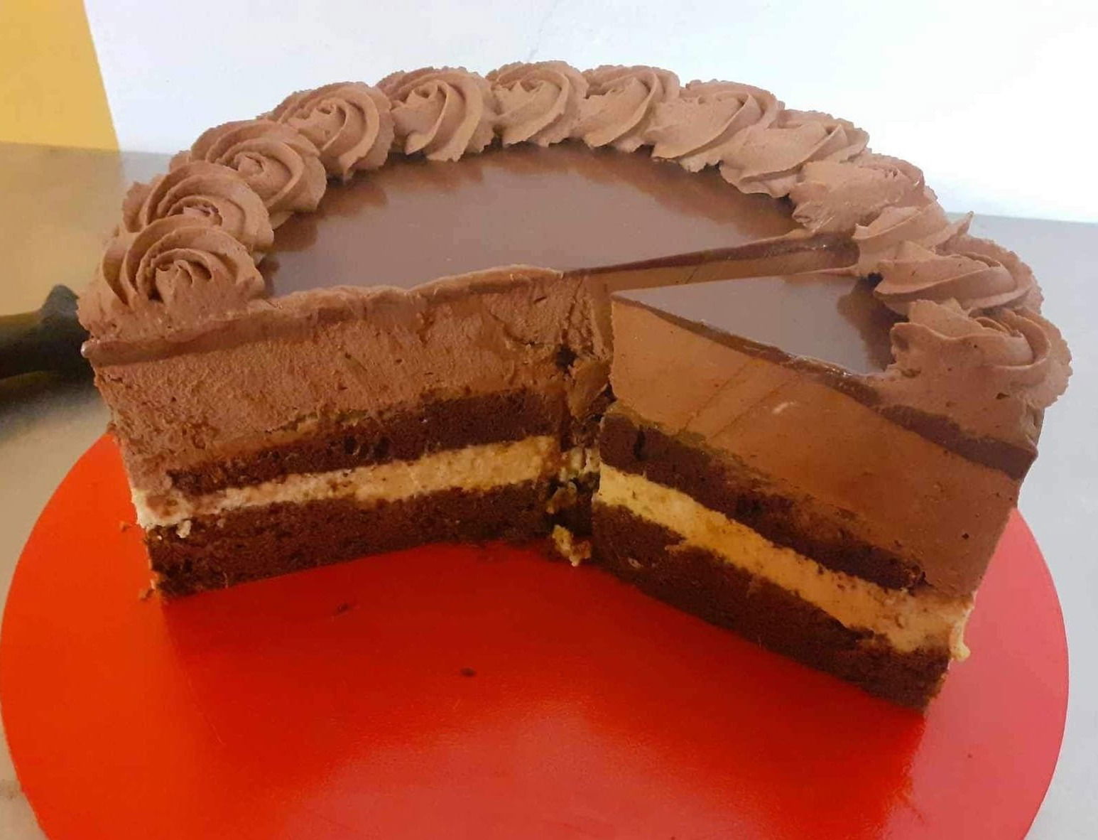 Sacher mousse torta