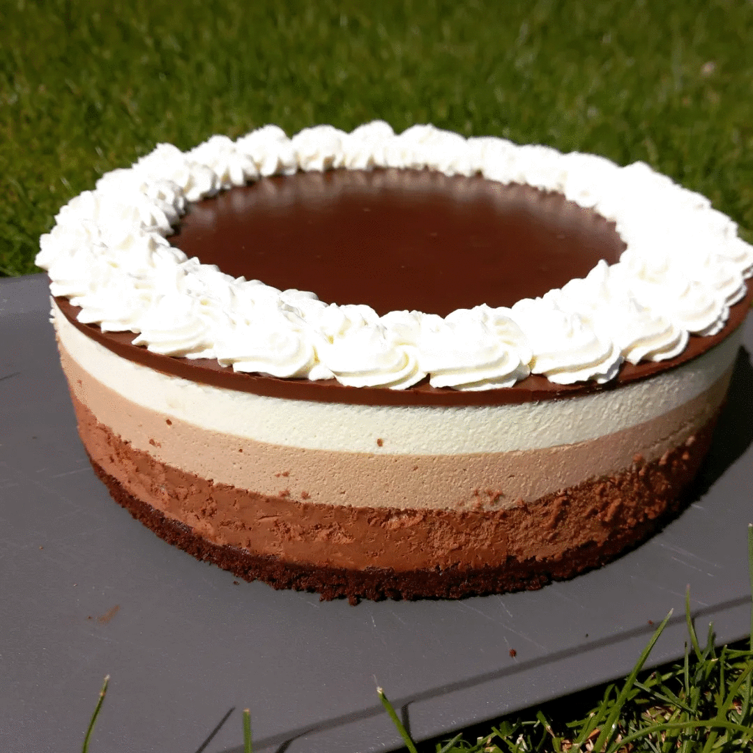 Triplacsoki mousse torta