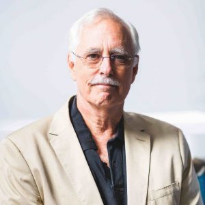 Dr Chris Henny
