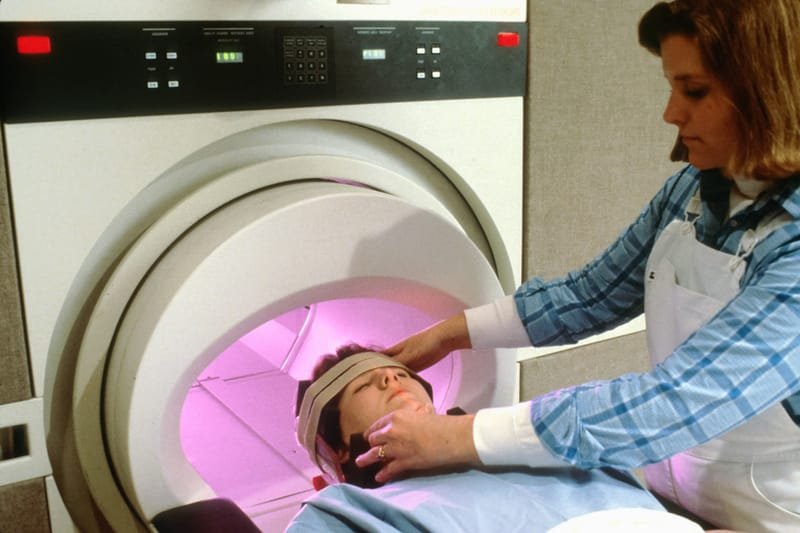 הדמיה מתקדמת MRI של המוח וחוט השדרה