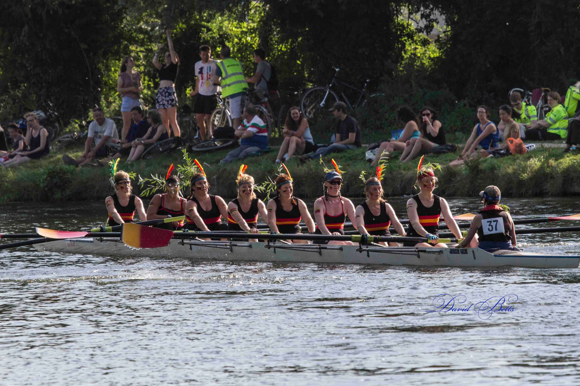 Another successful team rowing home