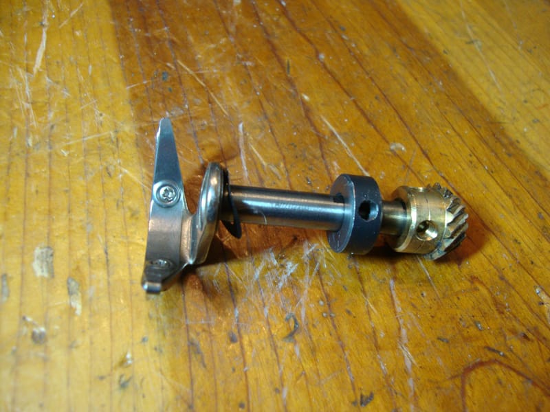 Euro Pro 385W Sewing Machine Oscillating Shaft