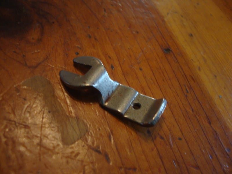 Kenmore Deluxe Rotary 117.552 slack thread take up lever