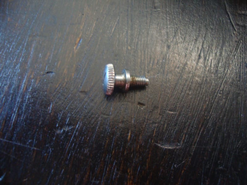 Singer 237 presser foot thumb screw