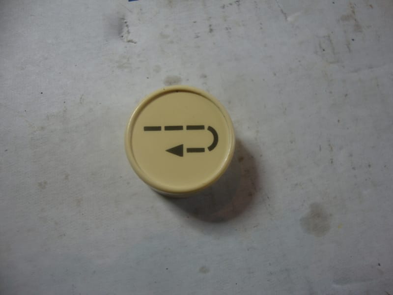 Singer 3102 reverse button