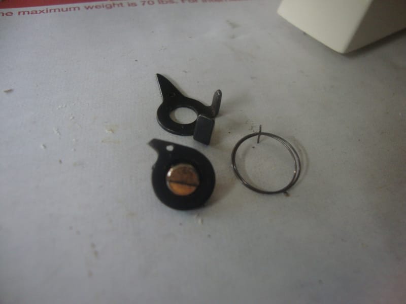 Singer 6234 bobbin case parts1