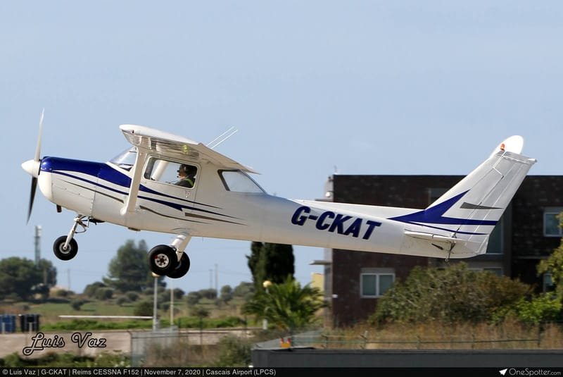 Cessna 152 | G-CKAT | Cheap Hour Building Packages | Portugal