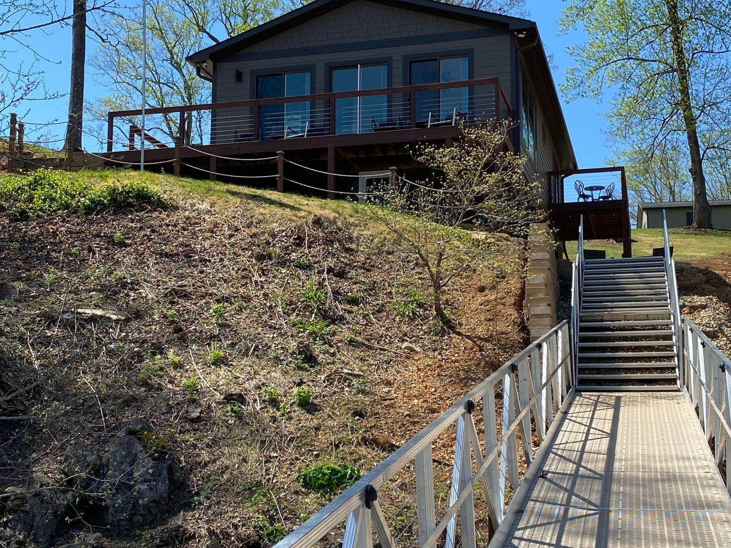 Cabin Overlooking Chickamauga Lake