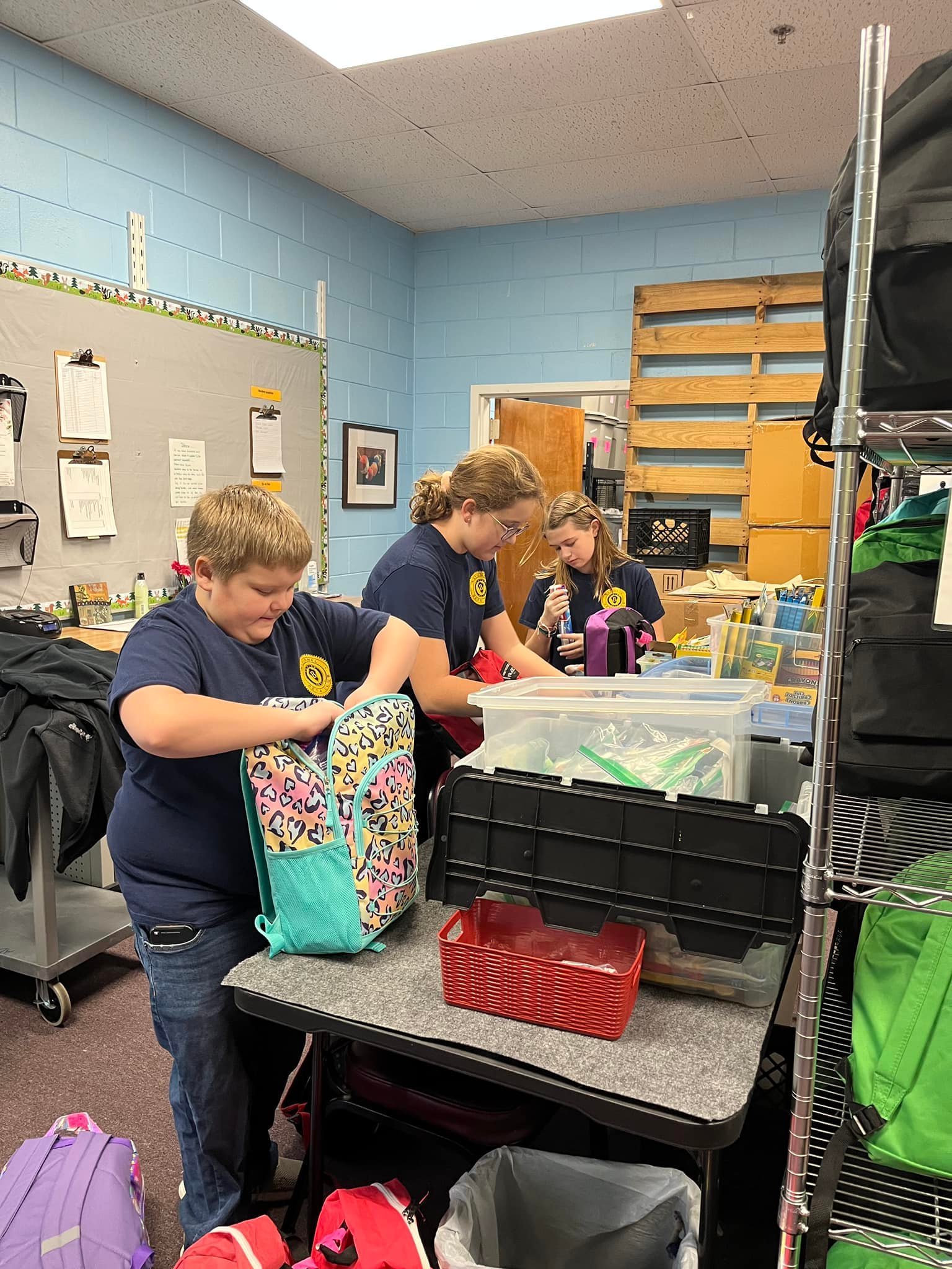 YARGO ELEMENTARY STUDENTS PACK BAGS TO HELP OTHER CHILDREN