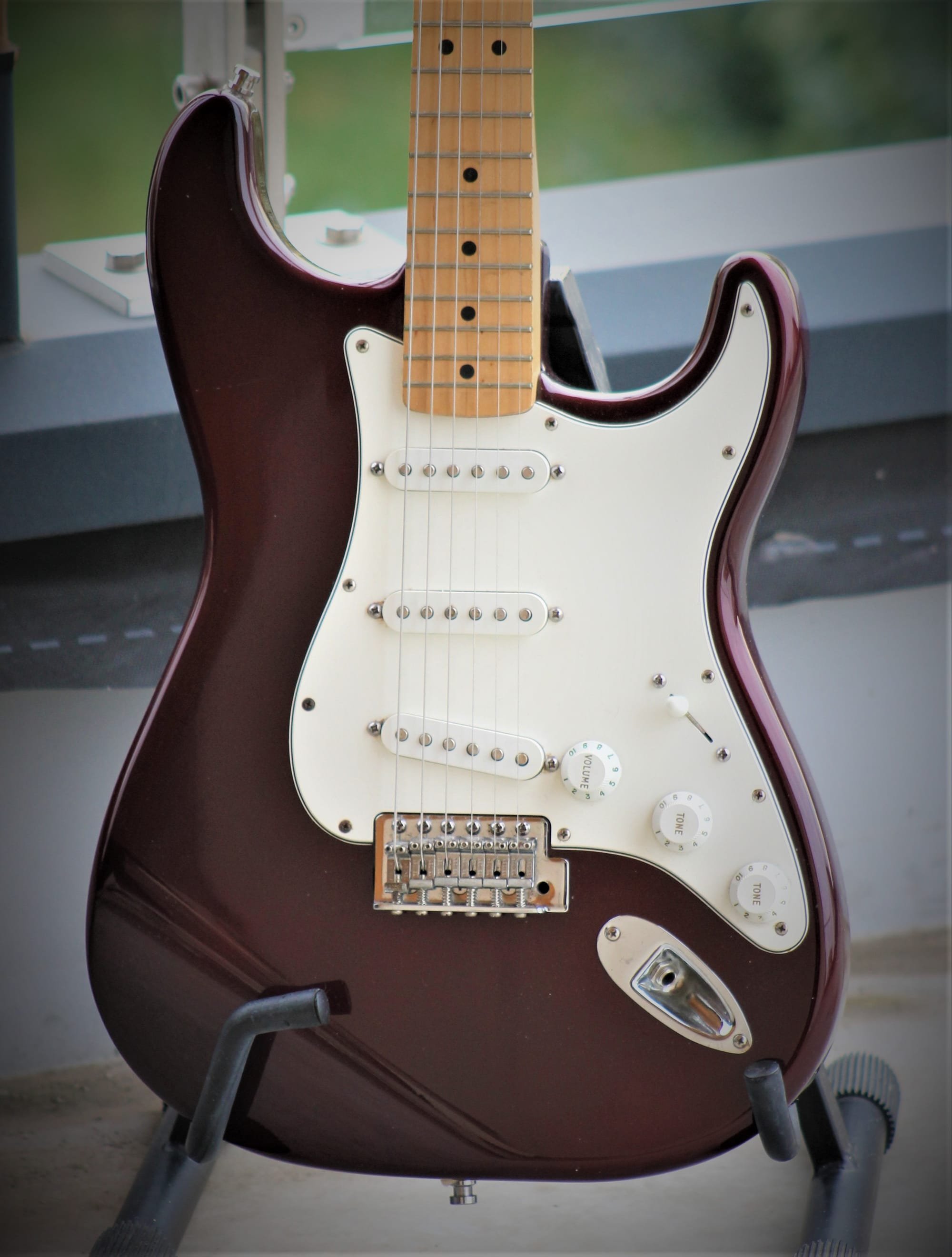 Fender Stratocaster Bordeaux Red Metallic