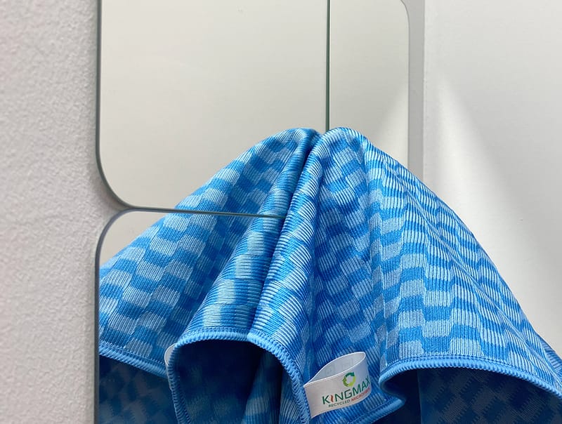 Best Mirror Cleaner Cloth You can Use KINGMAX