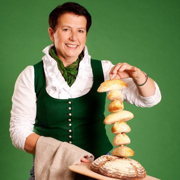 Brotbackkurs für Einsteiger mit Seminarbäuerin Ingrid Müller