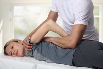 Chiropractor or Massage Therapist? Which One Over the Other? image
