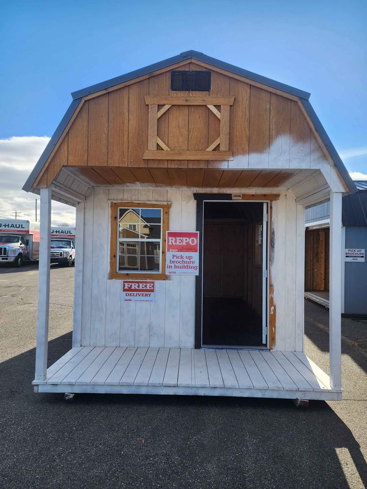 REPO Old Hickory 10x20 Lofted Barn Playhouse w7' walls State Line