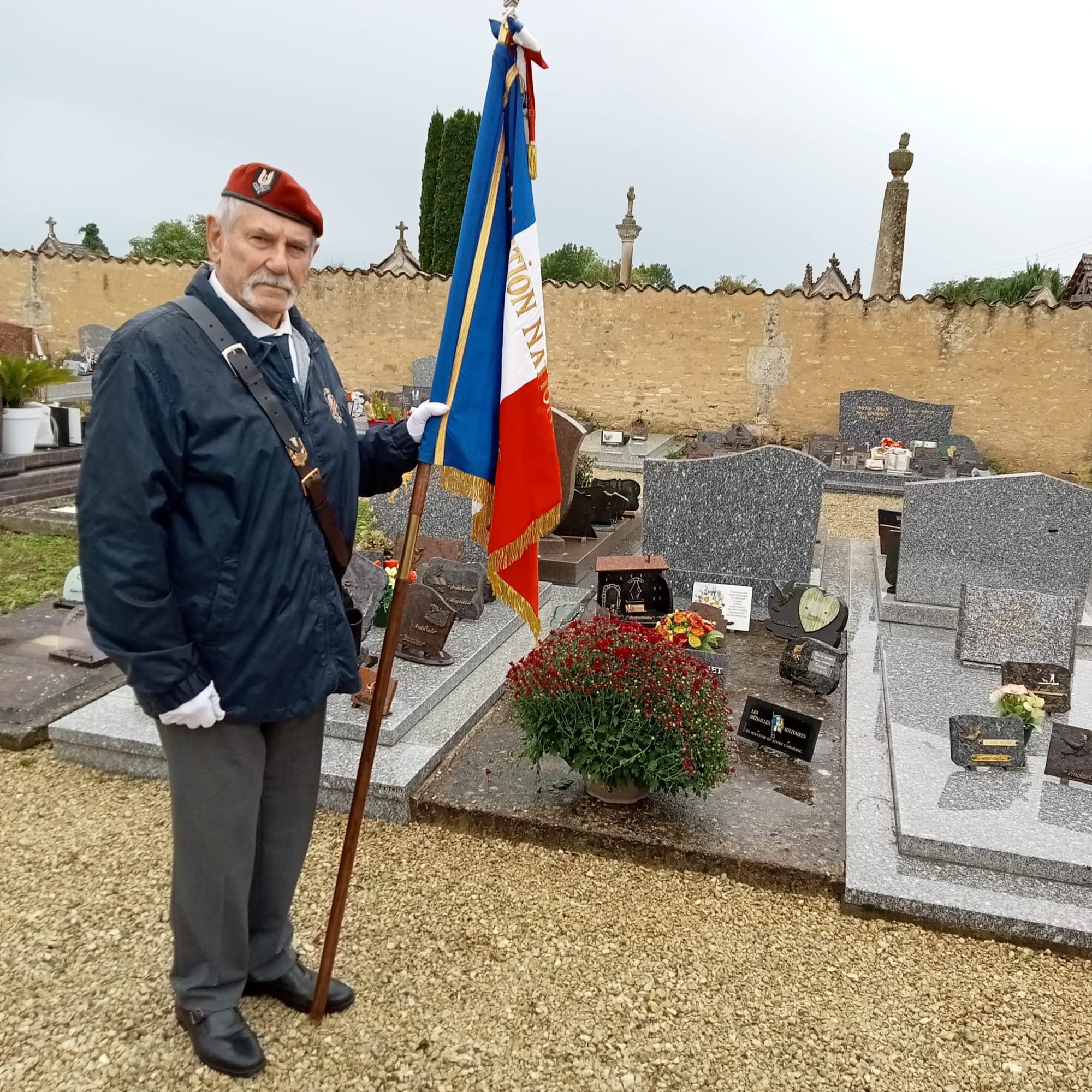 Cérémonie commémorative de l'attentat du DRAKKAR  UNP Charente-Maritime et Marcel GARDAIRE mis à l'honneur