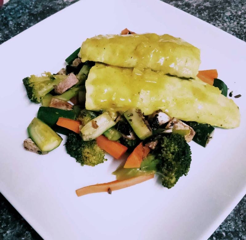 Pan fried hake fillet and veggies GiveAHealth