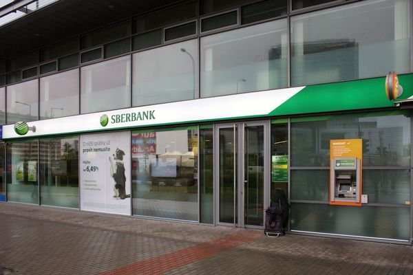 US-Behörde verlängert die Befreiung der insolventen Sberbank CZ von den Sanktionen