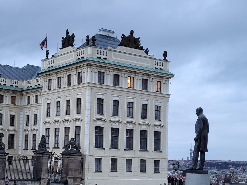 Präsidentschafts-Stichwahl wird zum Duell Regierung gegen Opposition