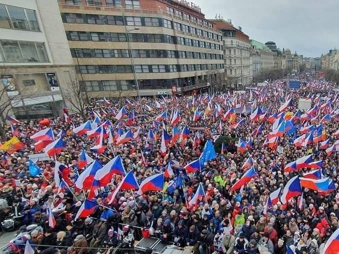 Demonstration "Tschechien gegen Armut" fordert Rücktritt der Regierung