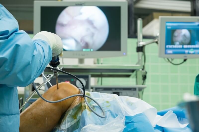דיאלוג מעולם אחר – מאמר חמישי בסדרת "ניתוחים על שולחן הניתוחים"