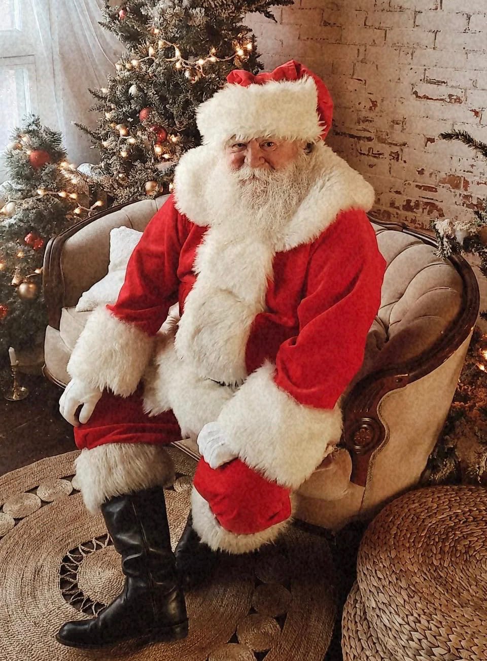 Edmonton's Santa Claus - on everyone's "nice" list since 1989!