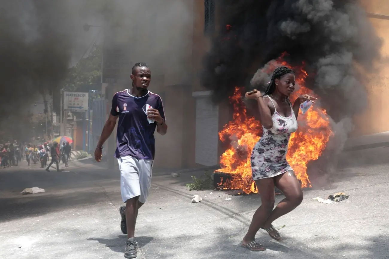 3 000 nebezpečných a brutálních zločinců, vrahů a únosců je zpátky v ulicích Haiti