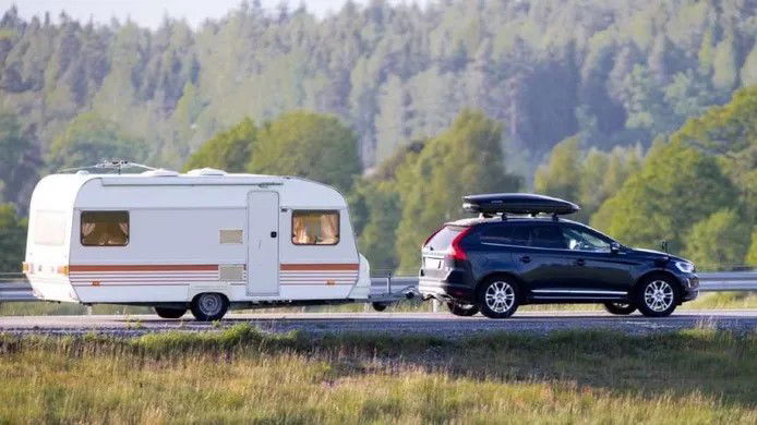 ¿Qué presión llevan los neumáticos de una caravana?