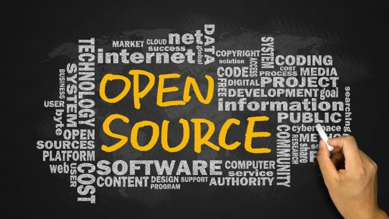 Why chosing open source solutions for pharmacovigilance?