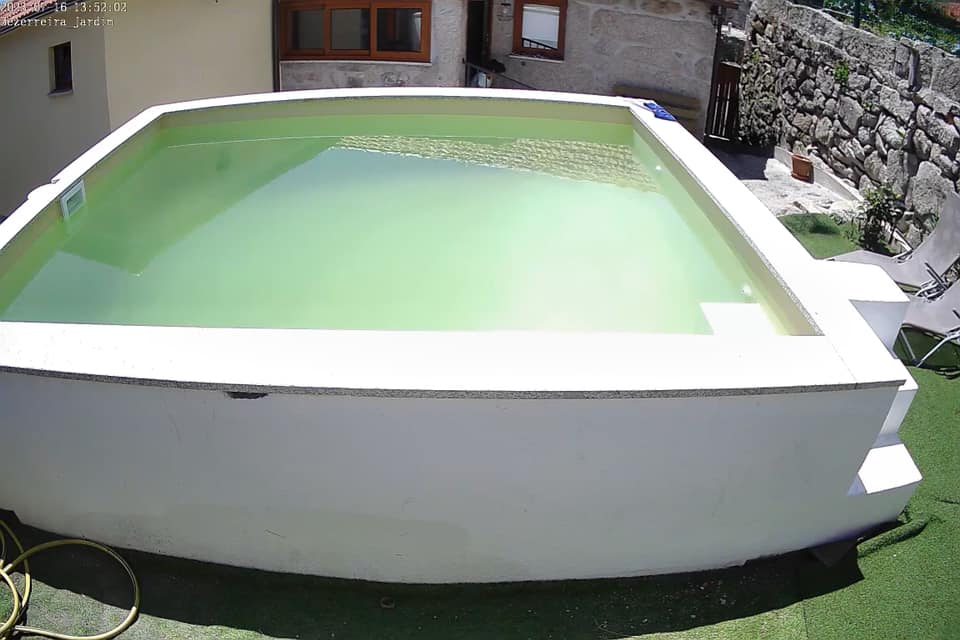 Piscina no exterior