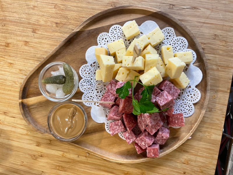 PLANKJE KAAS & SALAMI