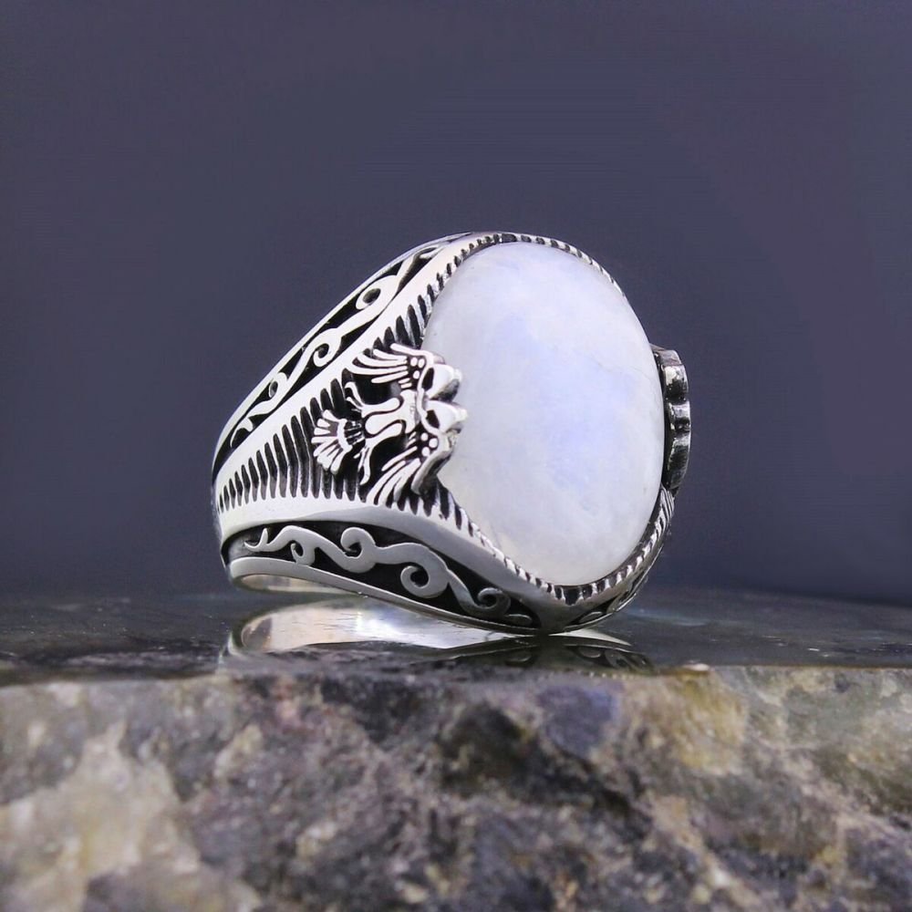 Elegance in Fusion: The Enigmatic White Gold Moonstone Ring