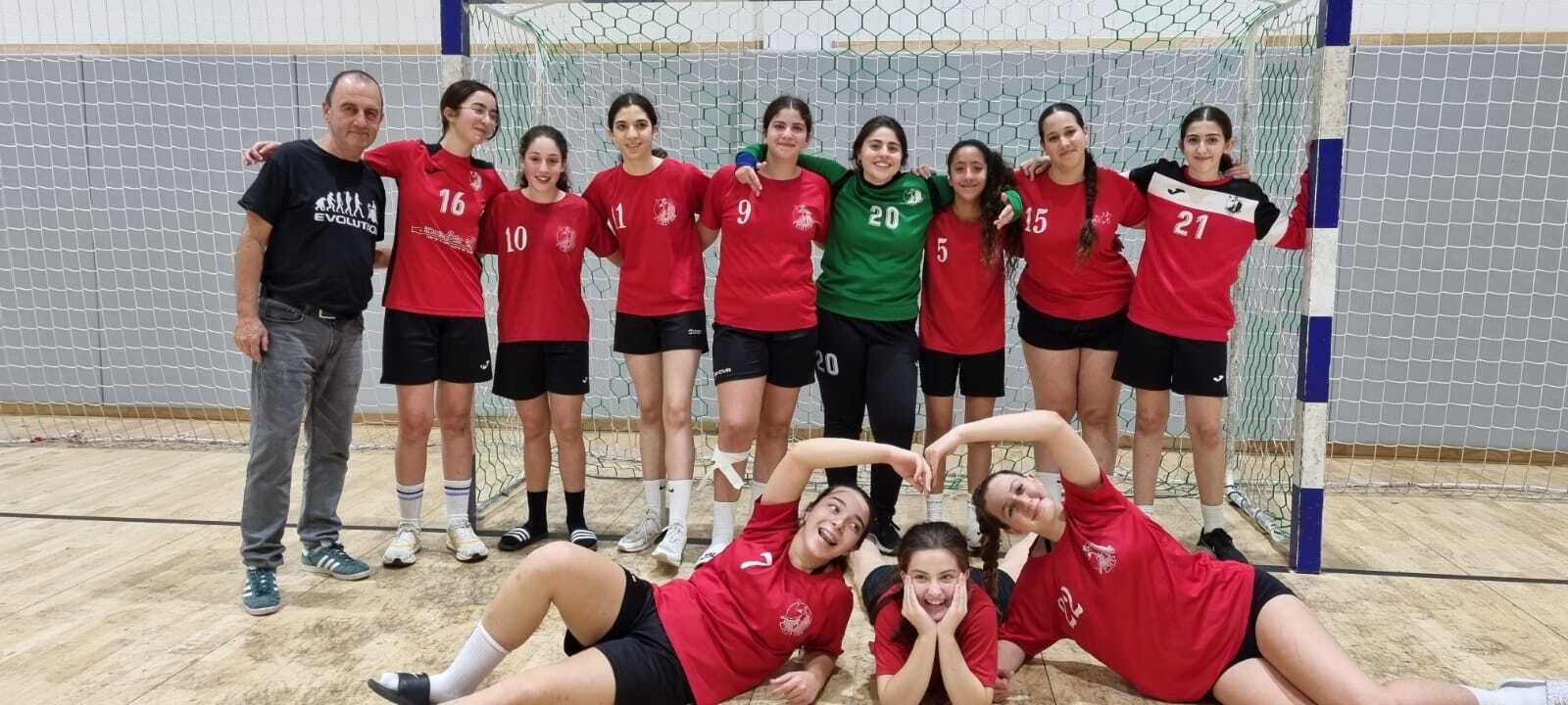 בנות ח מנצחות את קבוצת  "ארזים" רמת גן.