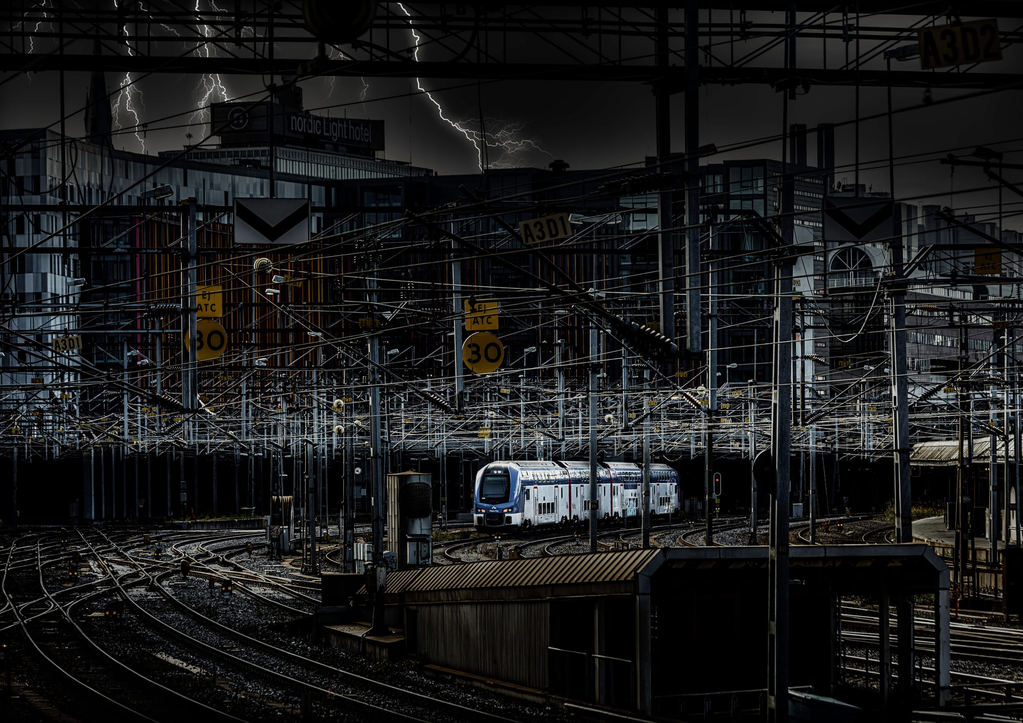 16 Stockholms Central Westergard Photo & Real estate