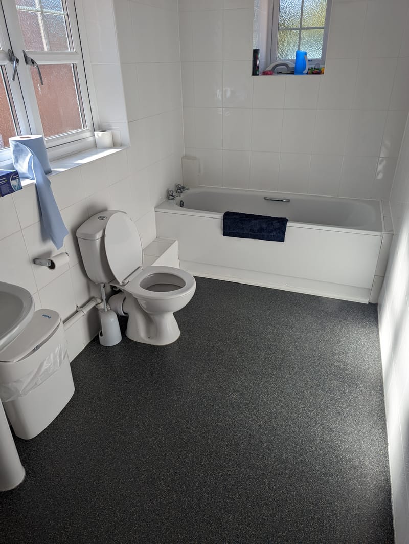 communal-bathroom-maplehealthukltd-co-uk