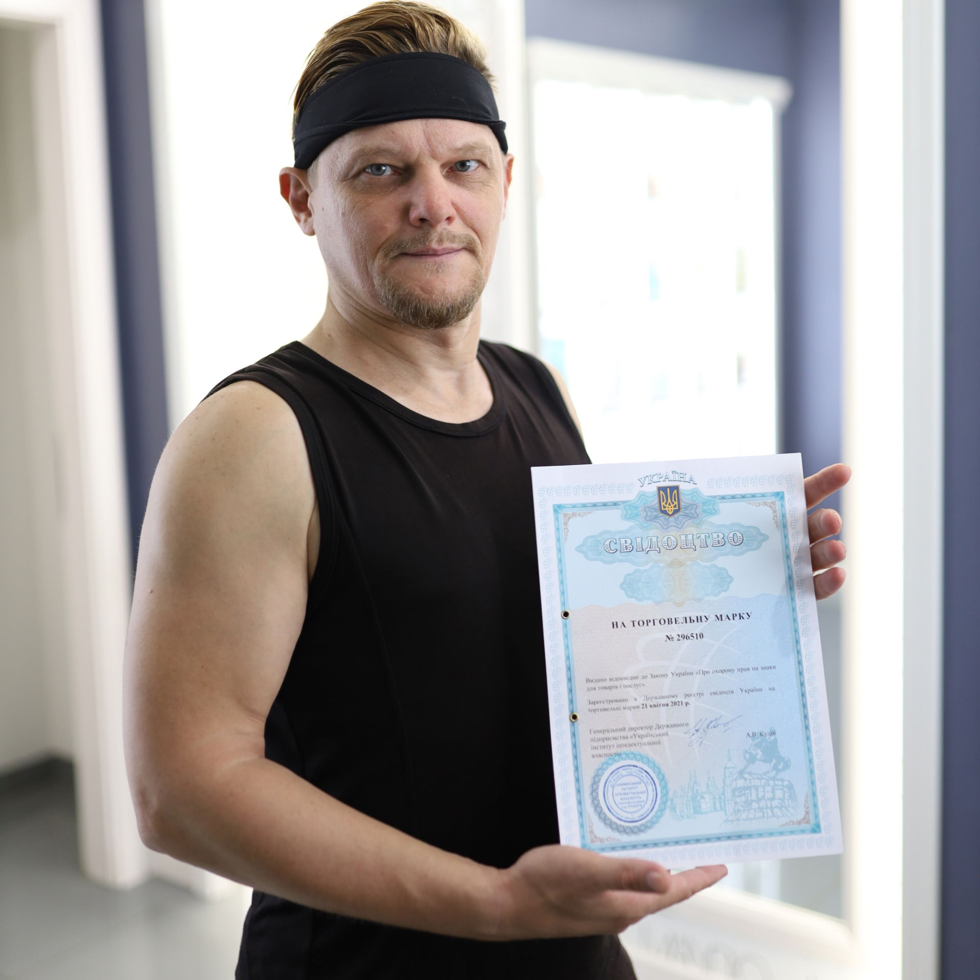 Diplomas, awards SUNLIFEMASSAGE