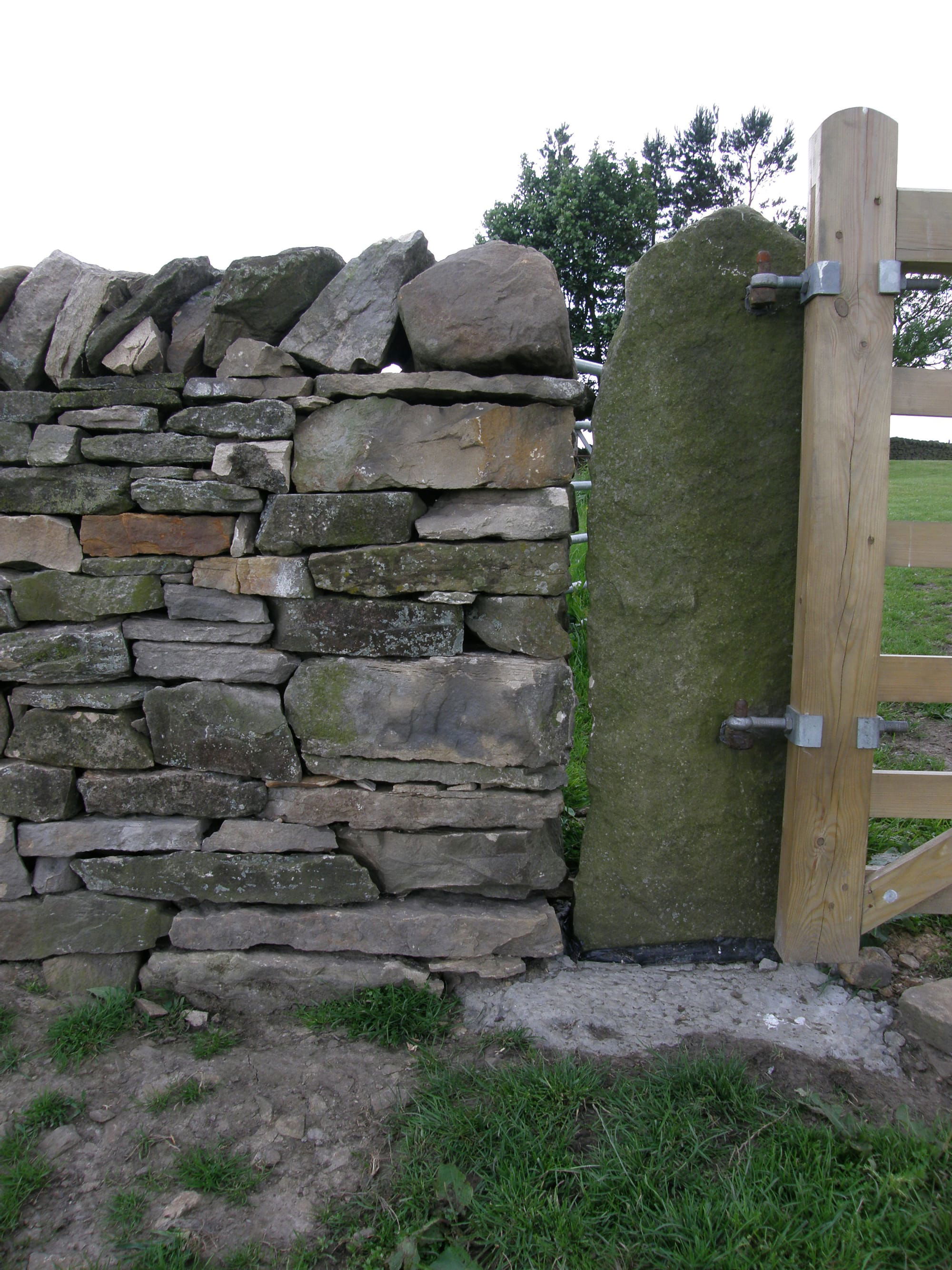 Cheek End and kissing gate.