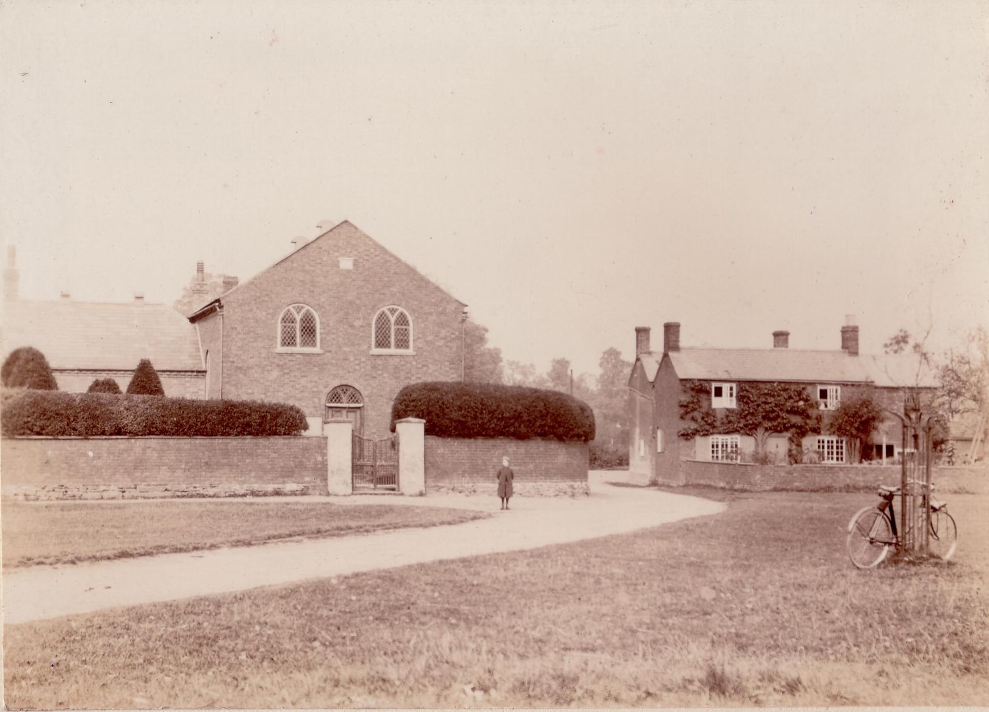 1 The Marsh and United Reformed Chapel 1920s