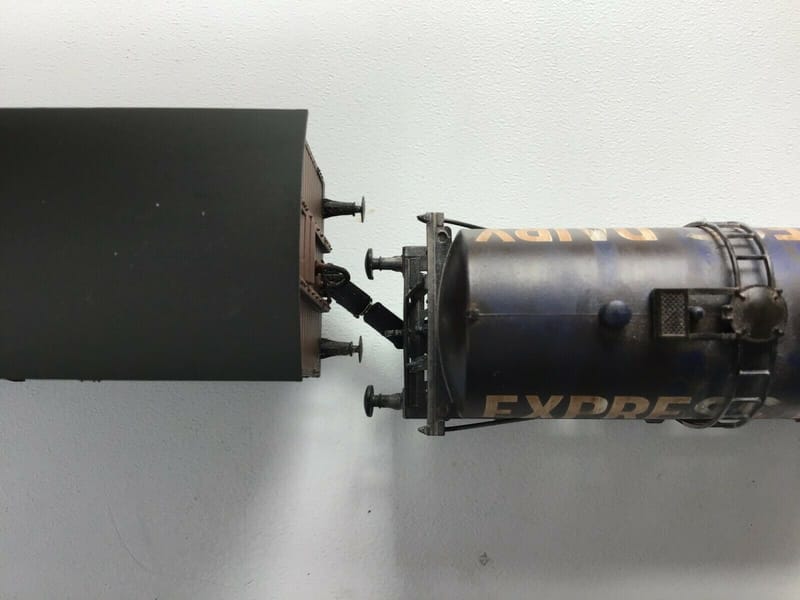 5 pairs of 00 gauge couplings for NEM pockets standard length