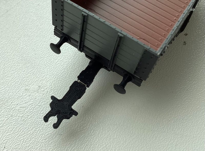 5 pairs of 00 Gauge Dapol replacement standard couplings