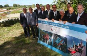 Le 15 septembre 2016 La zone industrialo-portuaire Contrecoeur-Varennes prend forme